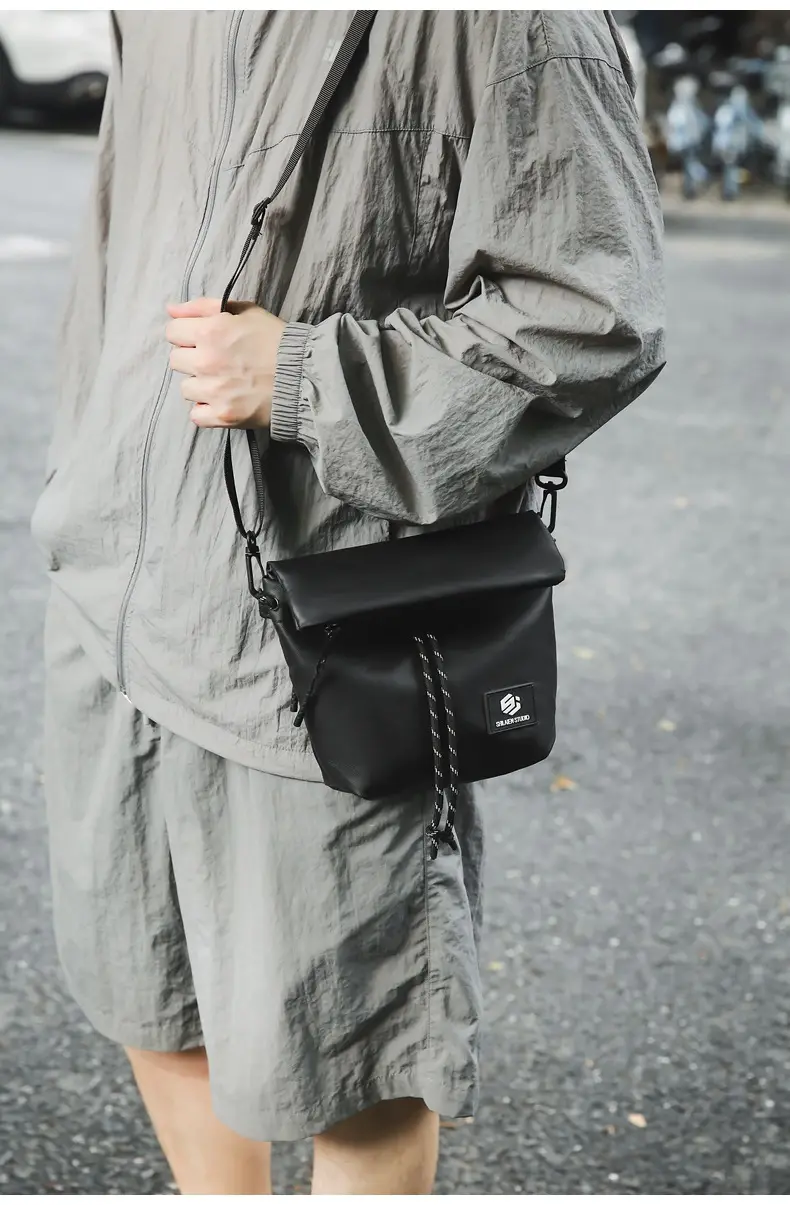 Japanese Casual Crossbody Bag for Men Women Black — feature 24