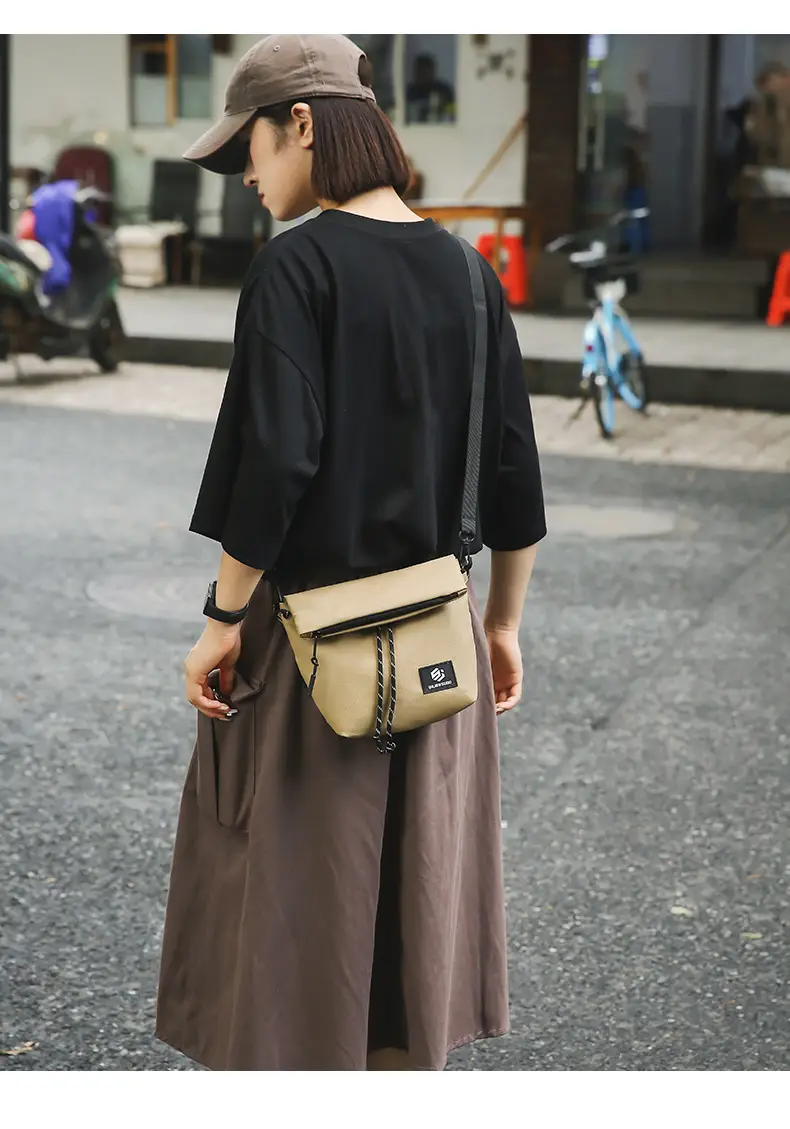 Japanese Casual Crossbody Bag for Men Women Black — feature 8