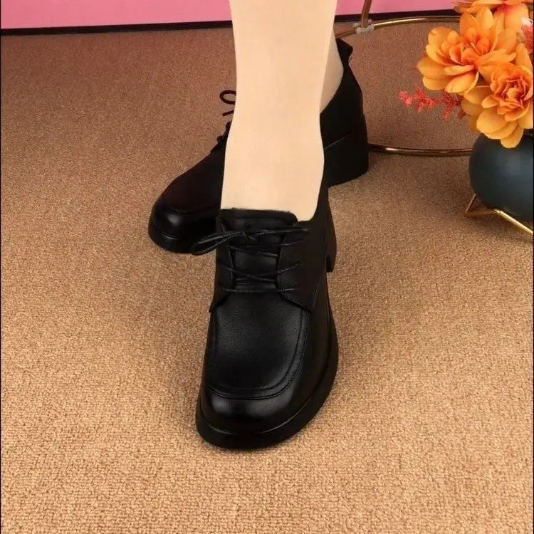 Single-layer shoes women's 2024 autumn new fashion versatile lace-up round head thick heel British-style mother's small leather shoes — feature 2