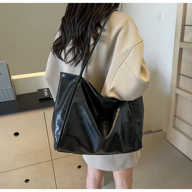 Silver Metallic Large Tote Bag Women 2024 — feature 10