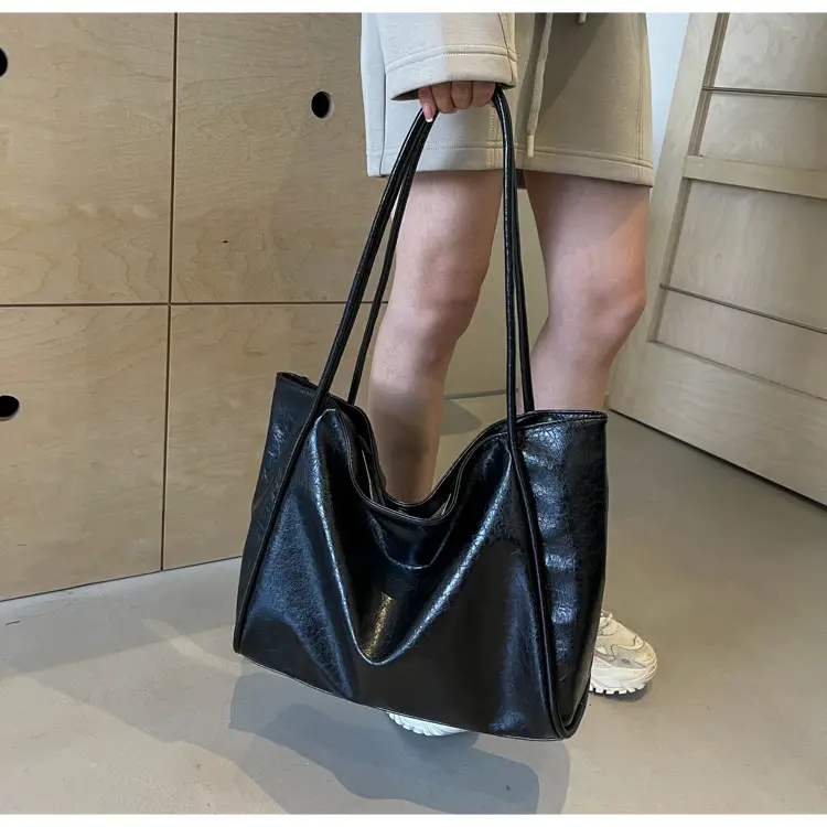 Silver Metallic Large Tote Bag Women 2024 — feature 12