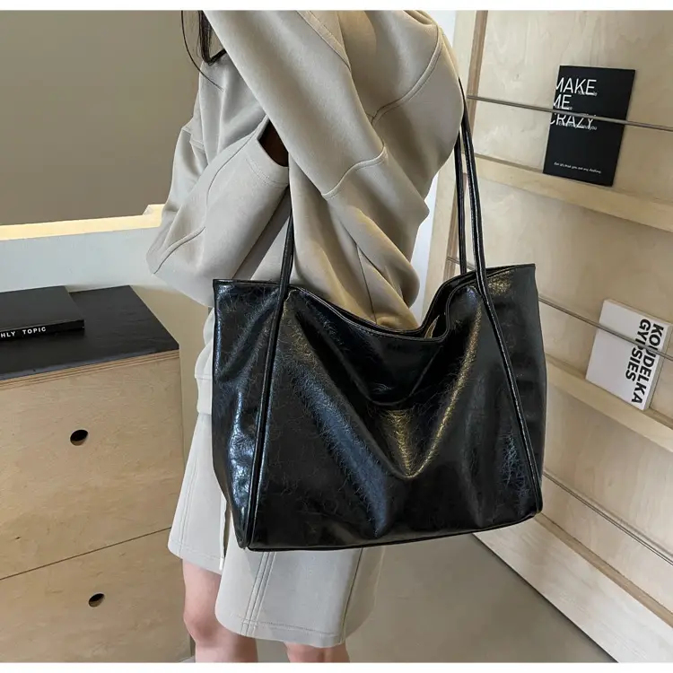 Silver Metallic Large Tote Bag Women 2024 — feature 13