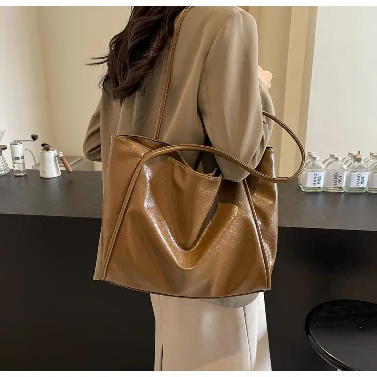 Silver Metallic Large Tote Bag Women 2024 — feature 19