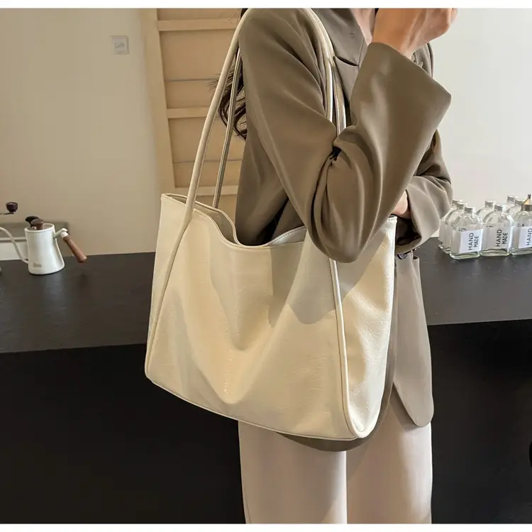 Silver Metallic Large Tote Bag Women 2024 — feature 26