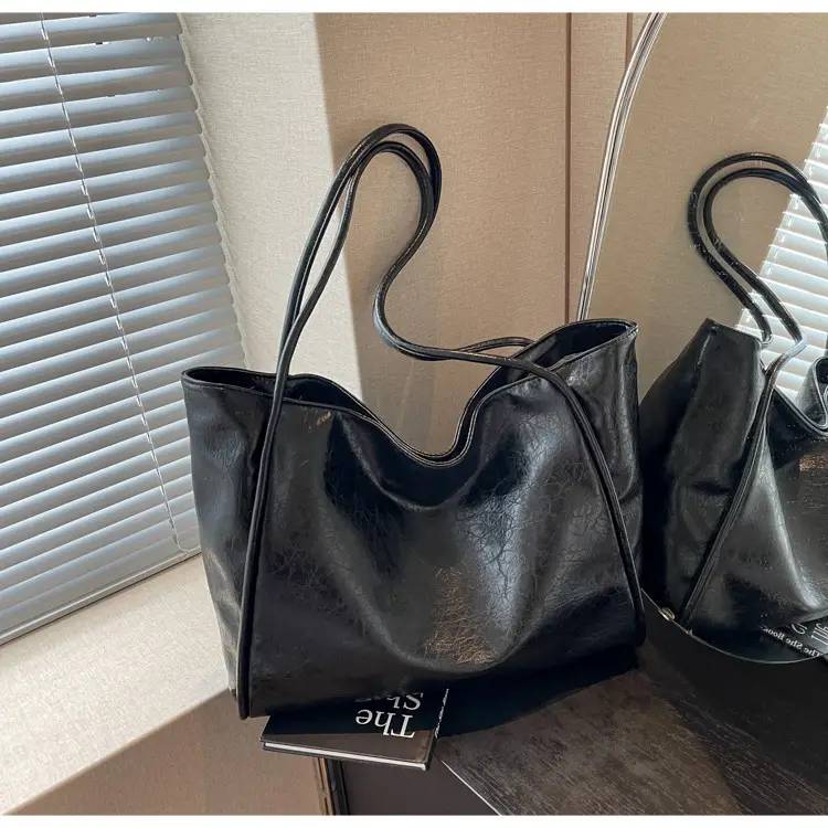 Silver Metallic Large Tote Bag Women 2024 — feature 33