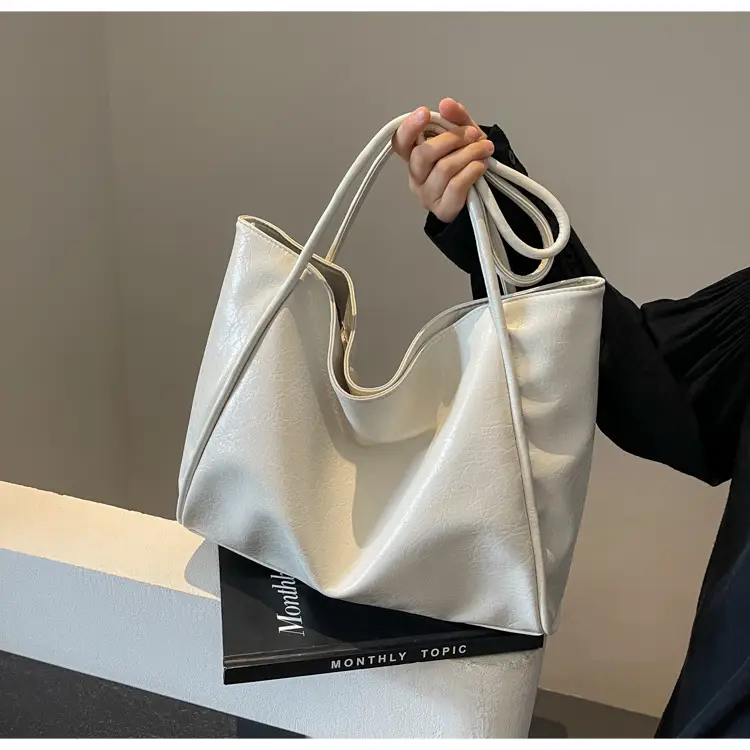 Silver Metallic Large Tote Bag Women 2024 — feature 37
