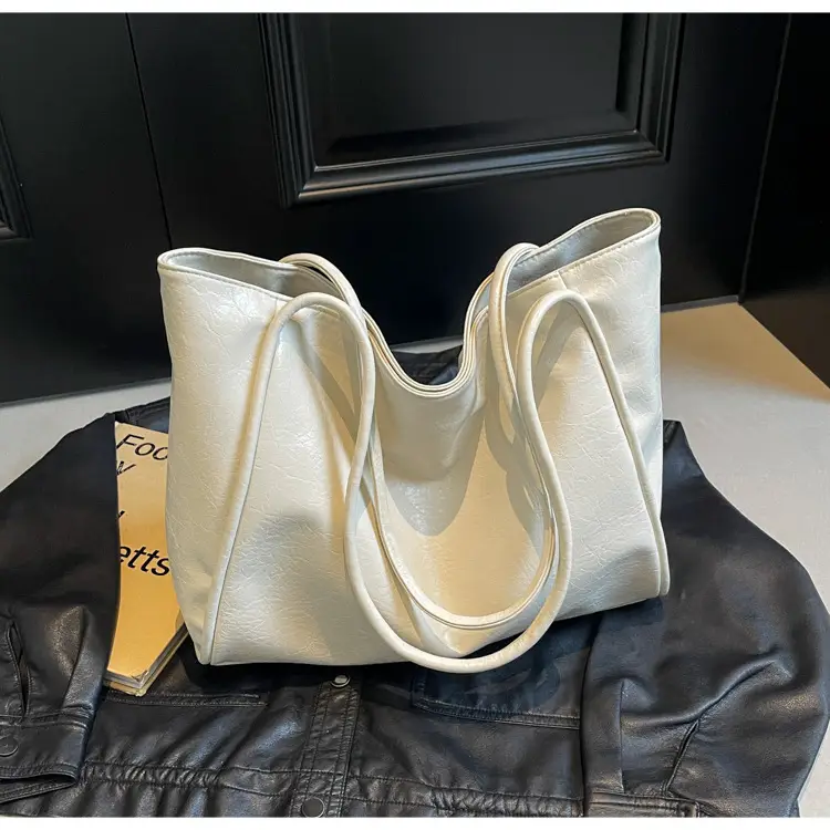 Silver Metallic Large Tote Bag Women 2024 — feature 39