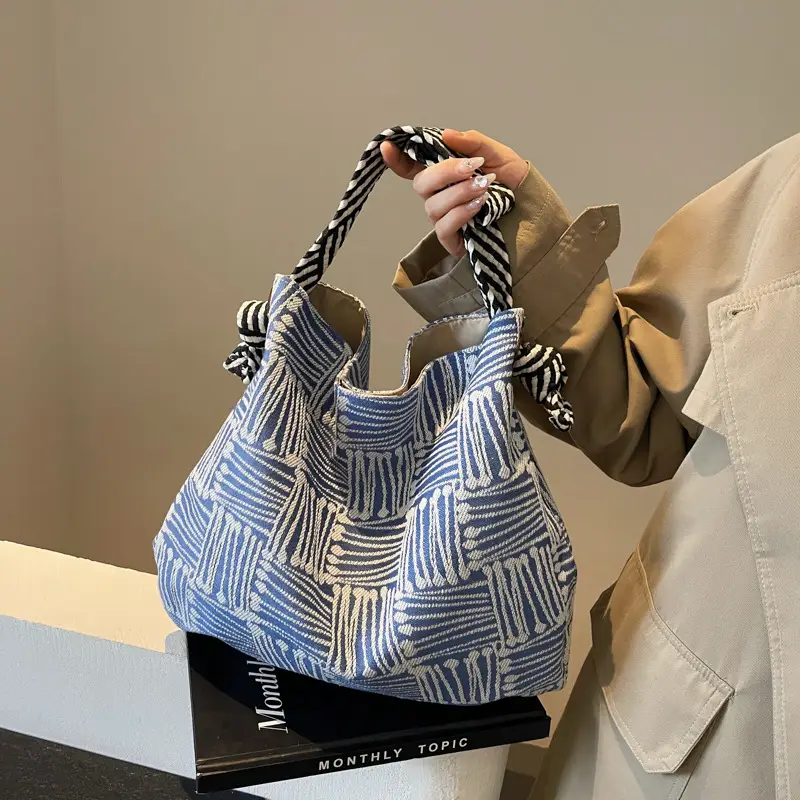 Women's Striped Zip Shoulder Crossbody Bag 2024 - Image 9