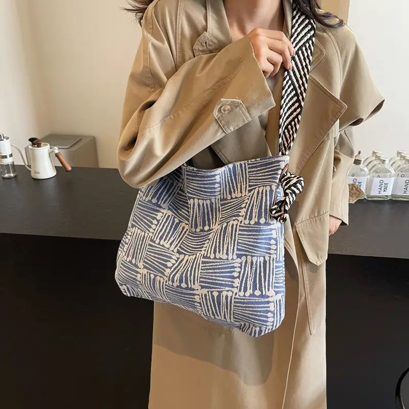 Women's Striped Zip Shoulder Crossbody Bag 2024 - Image 12