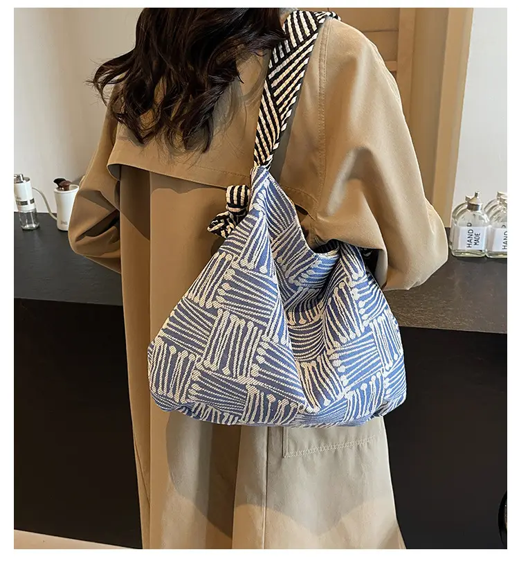 Women's Striped Zip Shoulder Crossbody Bag 2024 — feature 1