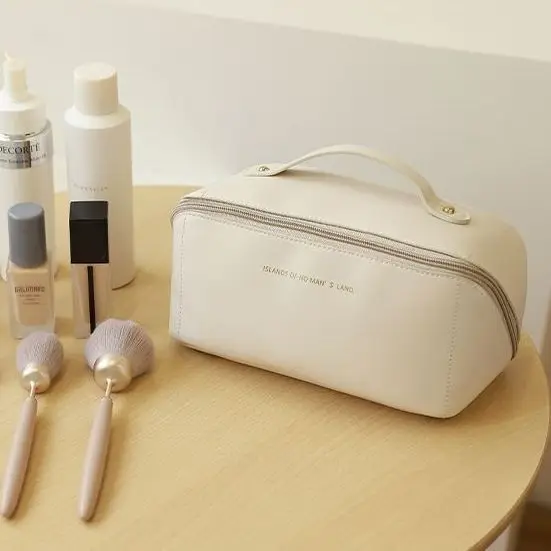 Large Capacity Makeup Bag for Women Travel Wash Cosmetic Storage - Image 3