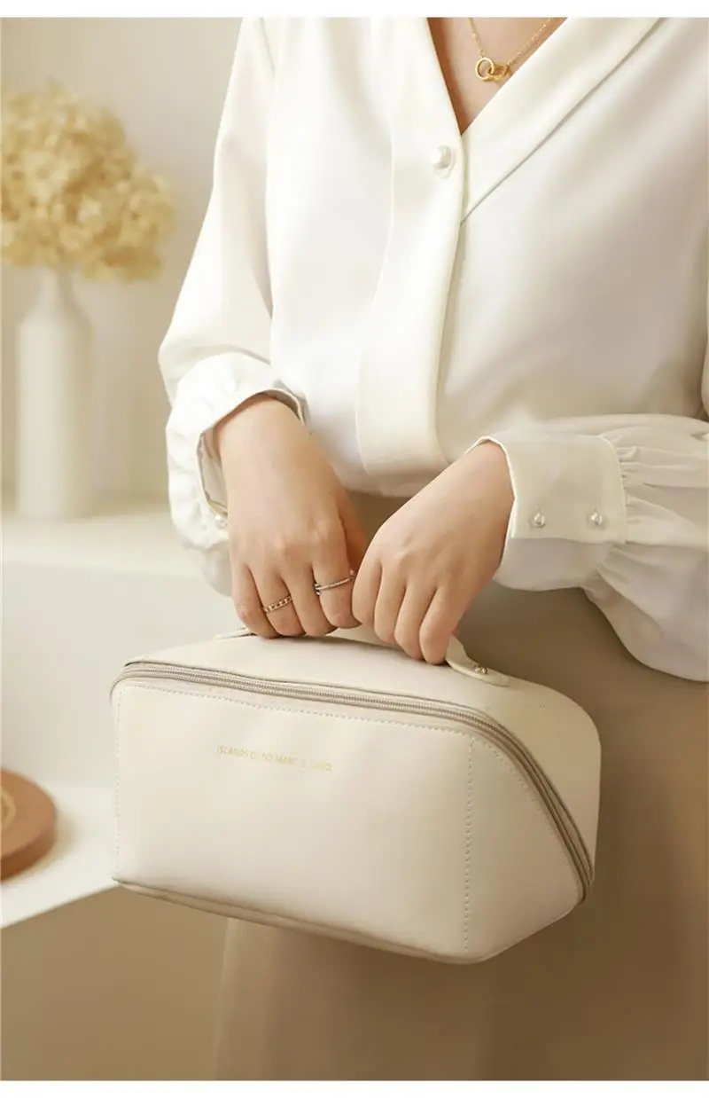 Large Capacity Makeup Bag for Women Travel Wash Cosmetic Storage β feature 19