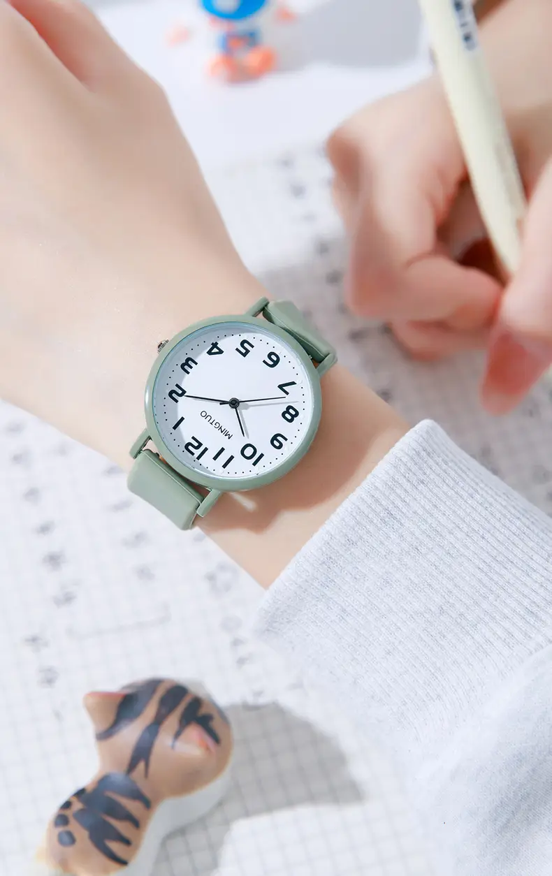 Digital Watch for Men with Daily Status Display — feature 13