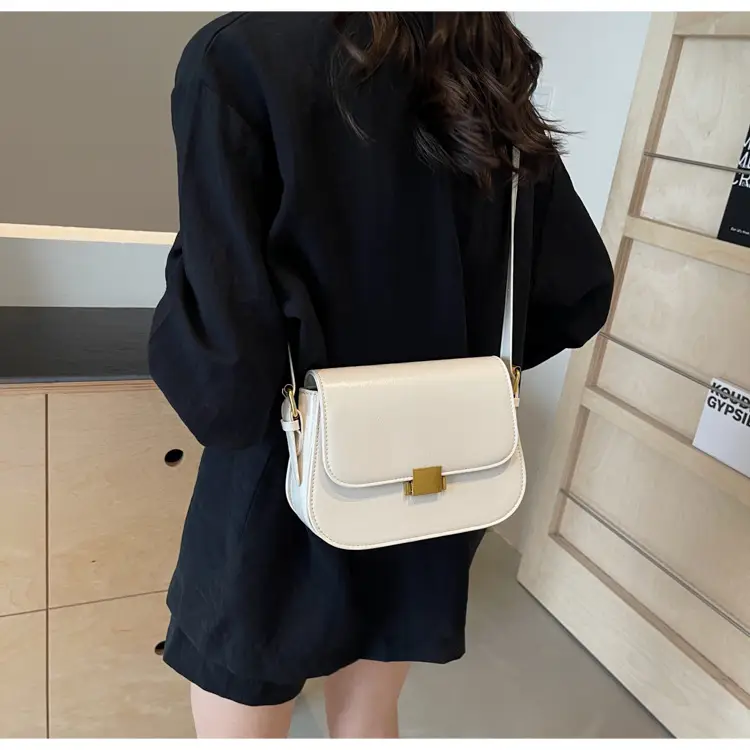Small One-Shoulder Women's Bag Black with Gold Clasp — feature 14