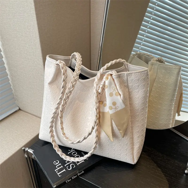 Women's Cross-Country Large Capacity Shoulder Bag 2024 - Image 3