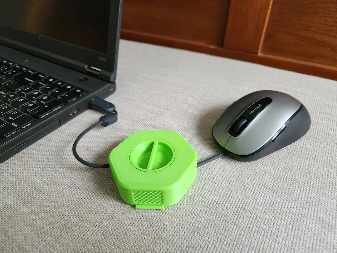 Amazon Explosions Portable Cable Organizer 3D Portable Cable Organizer/Winder — feature 7