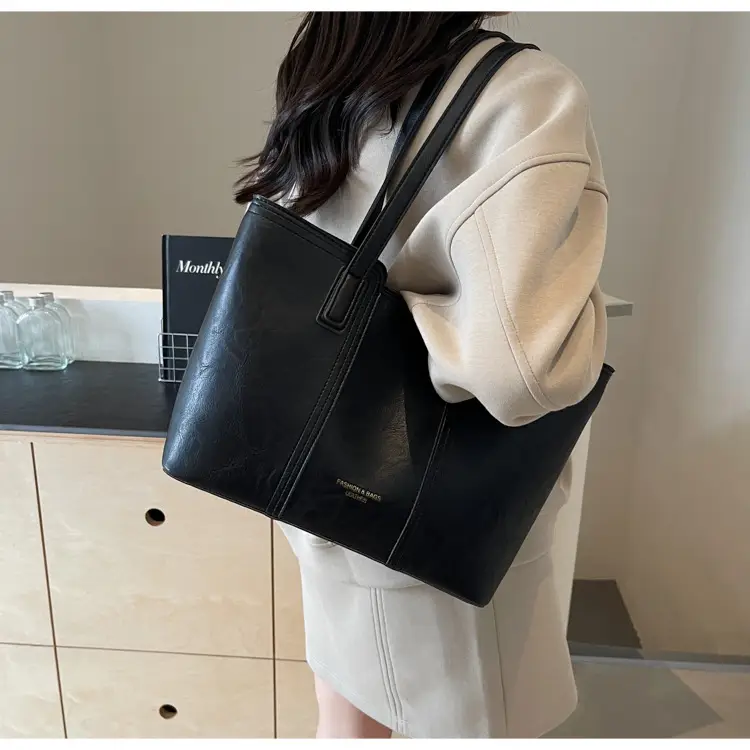 Large Capacity Women's Brown Leather Tote Bag — feature 17