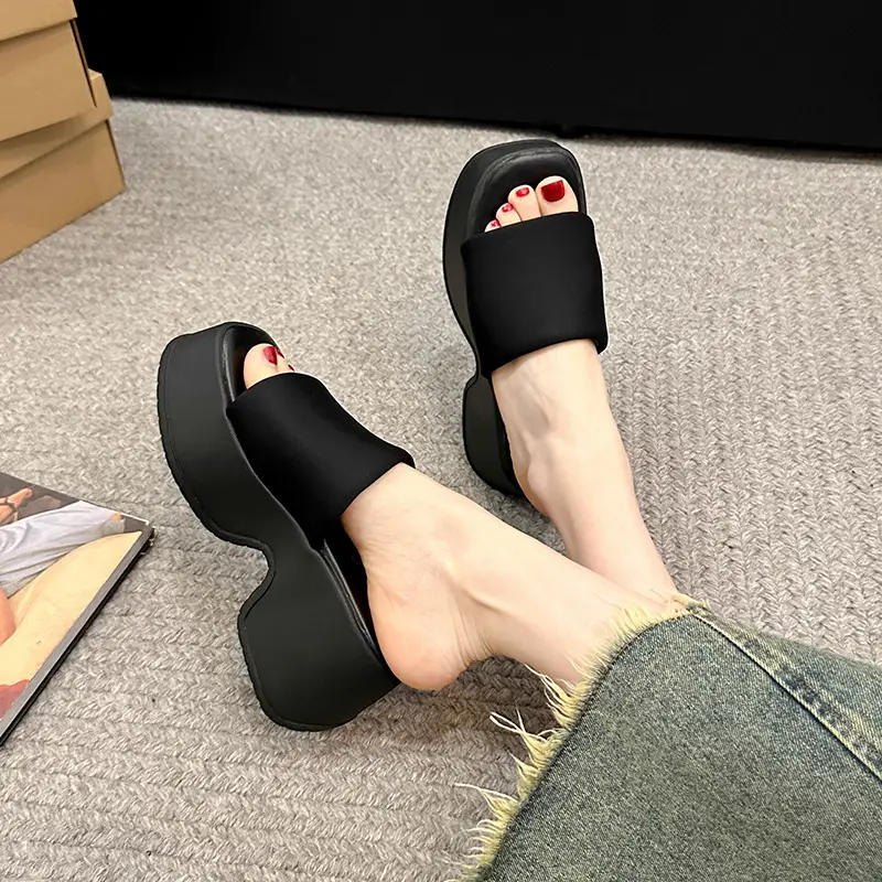 Thick-Soled Slippers for Women's Summer Outer Wear Wholesale New Internet Celebrity Super Hot Sandals Women's High-Heeled Beach Sandals Slippers - Image 4