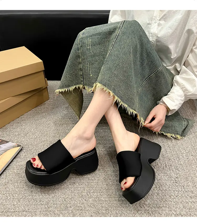 Thick-Soled Slippers for Women's Summer Outer Wear Wholesale New Internet Celebrity Super Hot Sandals Women's High-Heeled Beach Sandals Slippers — feature 7