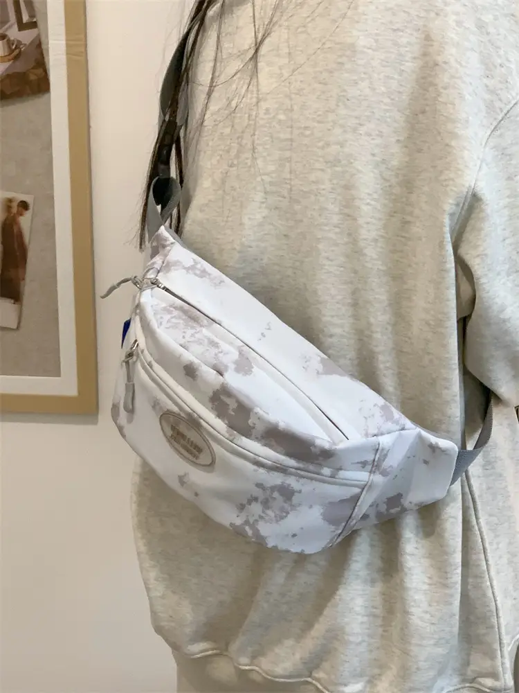 Women's Korean Style Chest Bag with Panda Print — feature 7