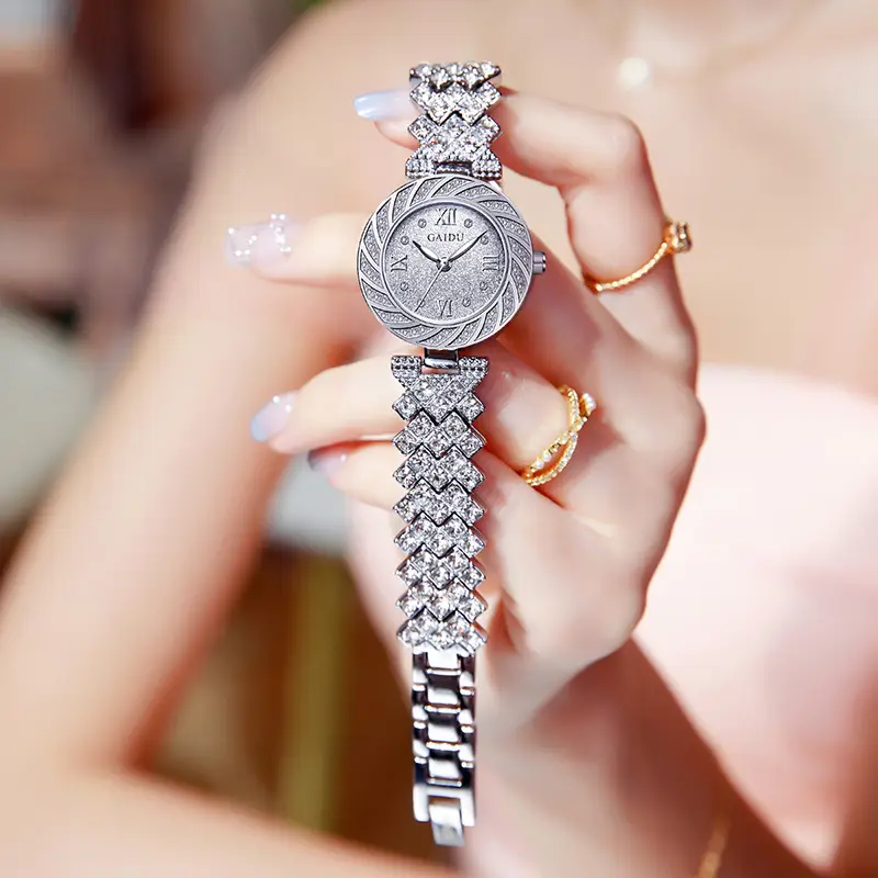 Kaidu Full Diamond Women's Watch with Light Luxury Bracelet - Image 4