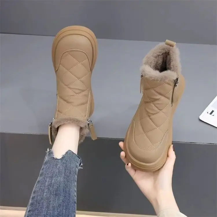 Women's Fleece Lined Snow Boots Black Large - Image 6