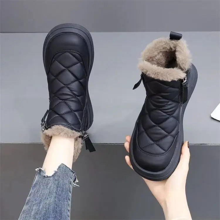 Women's Fleece Lined Snow Boots Black Large — feature 7