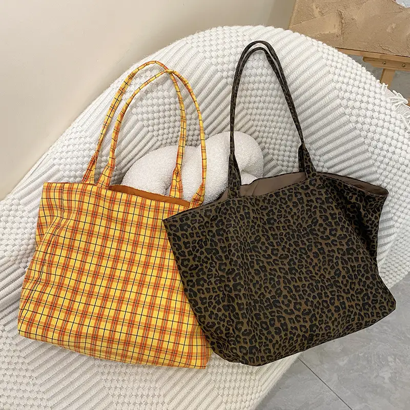 2024 New Leopard Print Large Capacity Shoulder Bag - Image 4