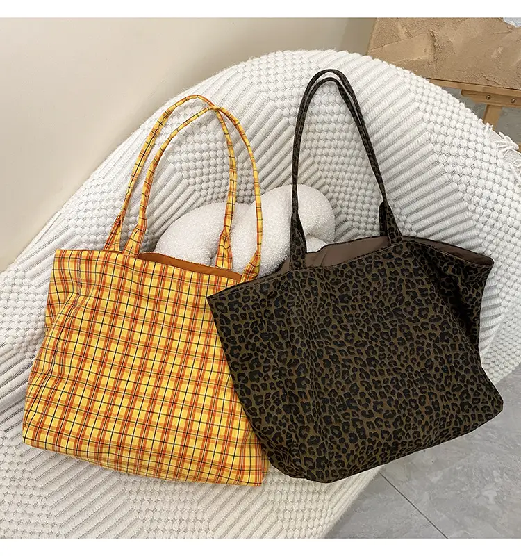 Retro Plaid Tote Bag Large Capacity Double Sided Back — feature 2