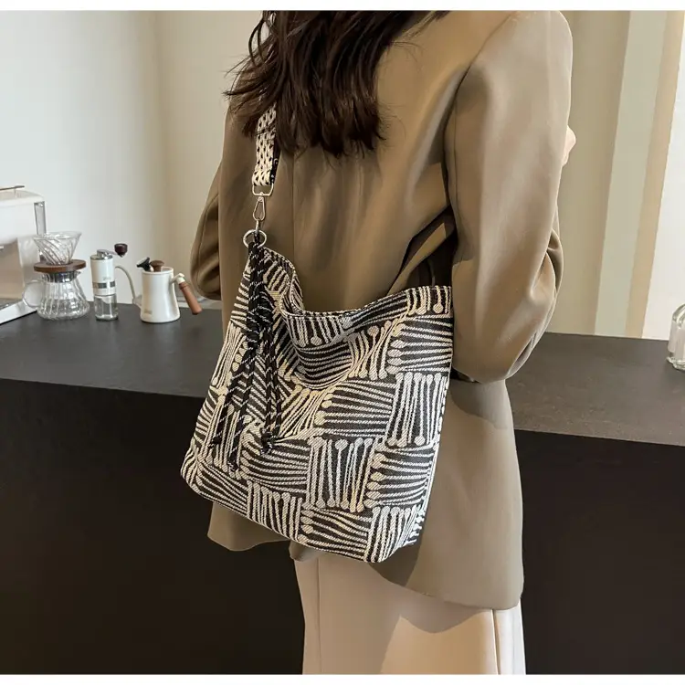 Women's Large Capacity Striped Canvas Shoulder Crossbody Bag — feature 17