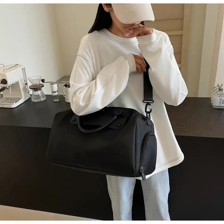 Large Capacity Korean Style Travel Bag Grey — feature 17