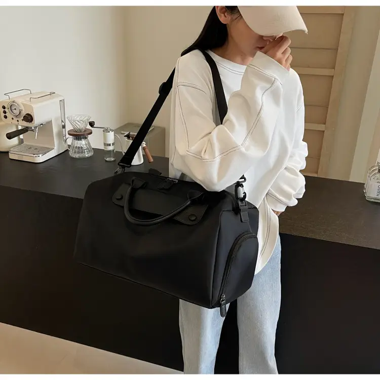 Large Capacity Korean Style Travel Bag Grey — feature 23