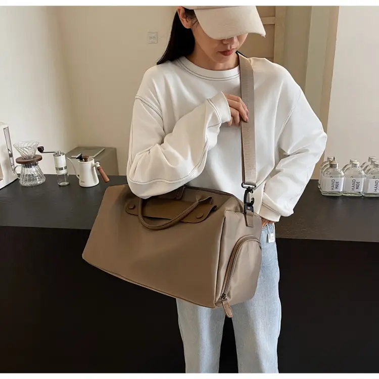 Large Capacity Korean Style Travel Bag Grey — feature 24
