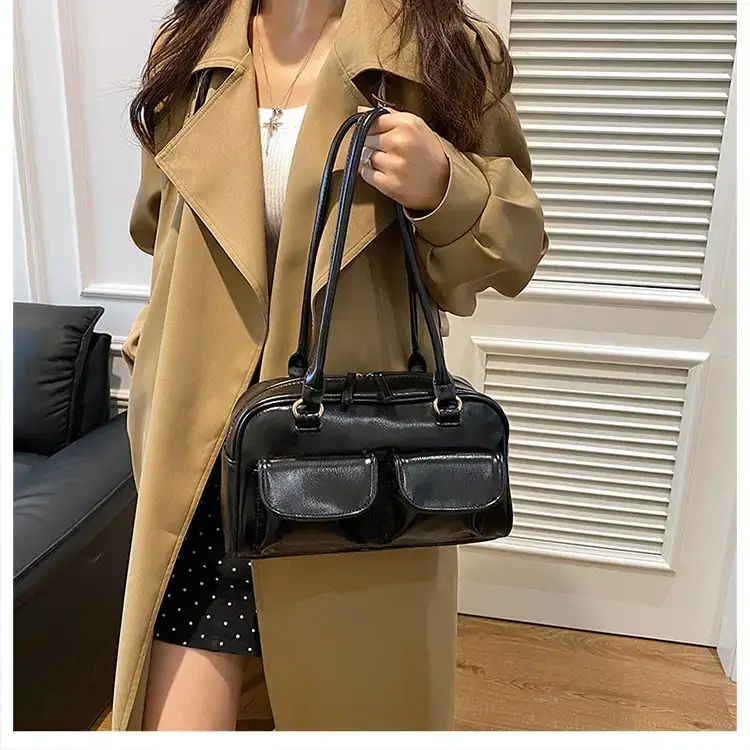 Black Retro Textured Shoulder Bag for Women — feature 13