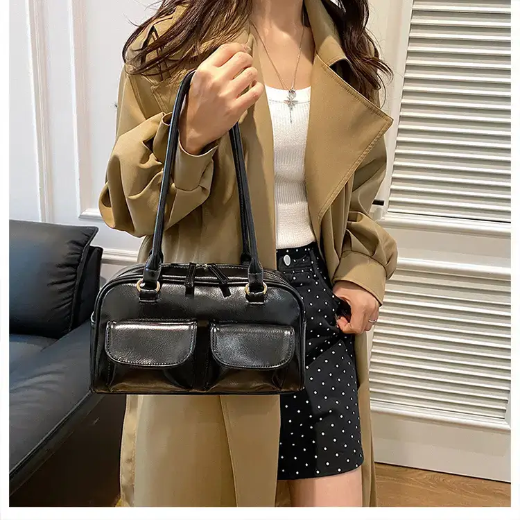 Black Retro Textured Shoulder Bag for Women — feature 14