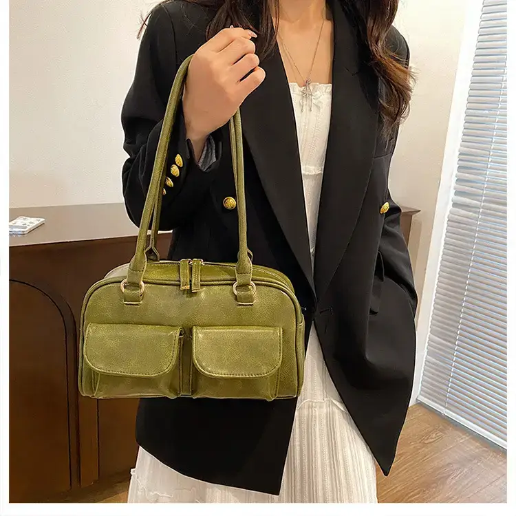 Black Retro Textured Shoulder Bag for Women — feature 15