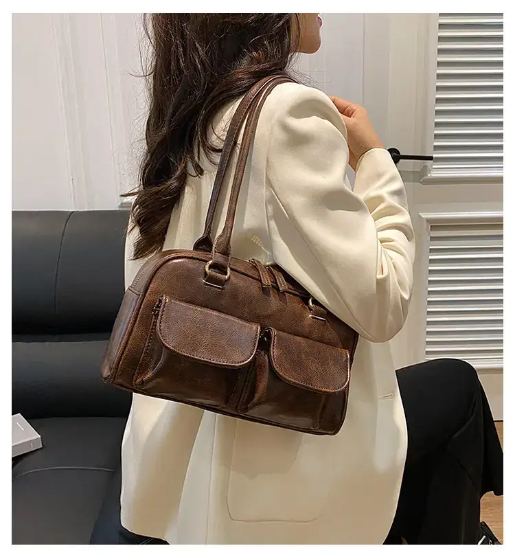 Black Retro Textured Shoulder Bag for Women — feature 5