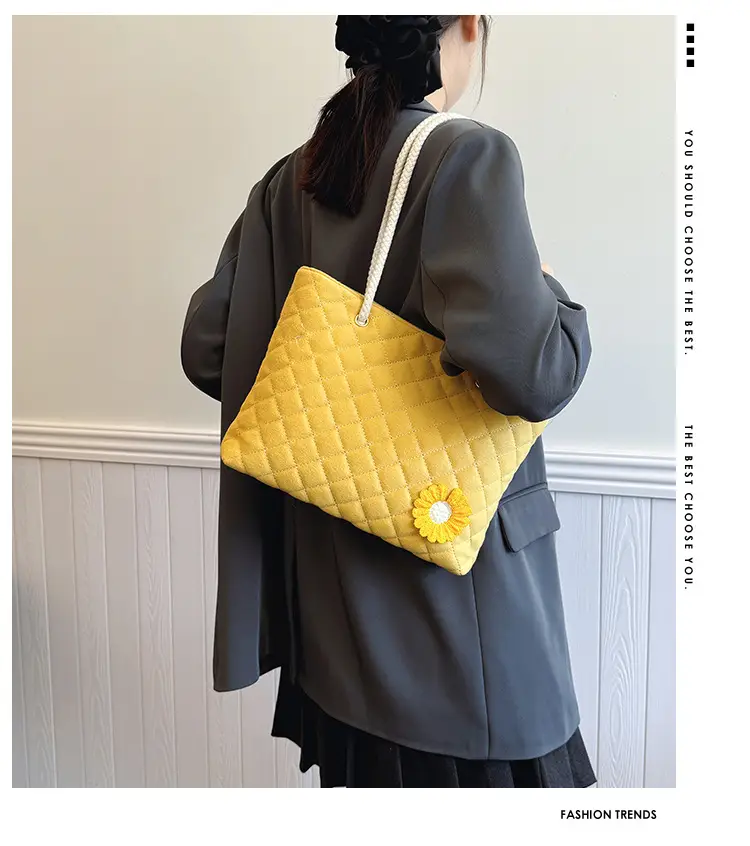 Women Quilted Sunflower Shoulder Bag Yellow 2024 — feature 1