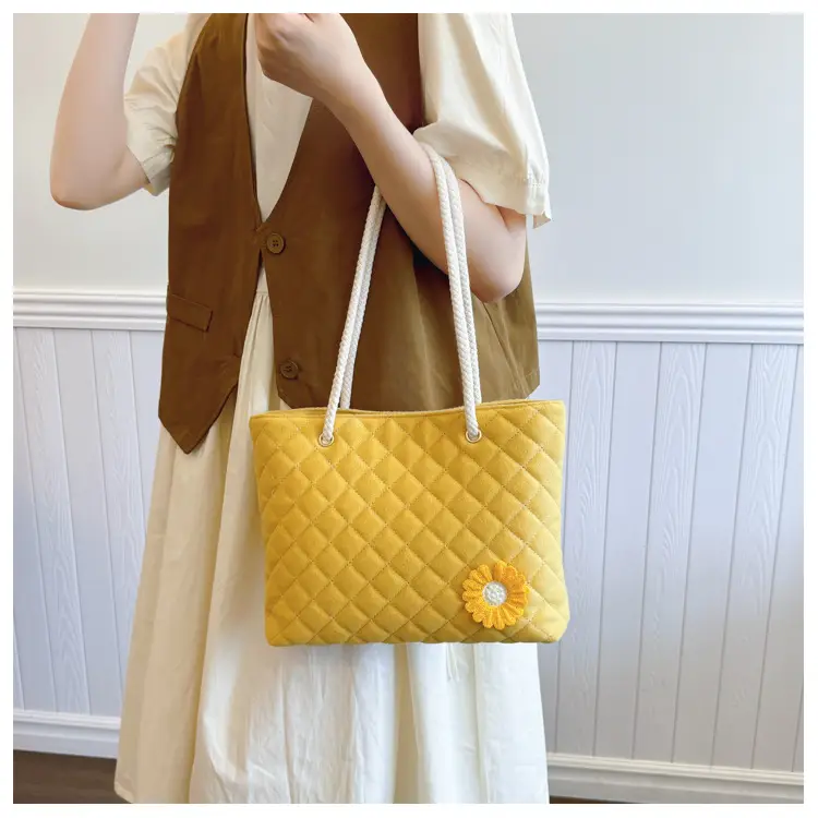 Women Quilted Sunflower Shoulder Bag Yellow 2024 — feature 11