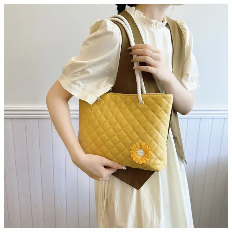 Women Quilted Sunflower Shoulder Bag Yellow 2024 — feature 12