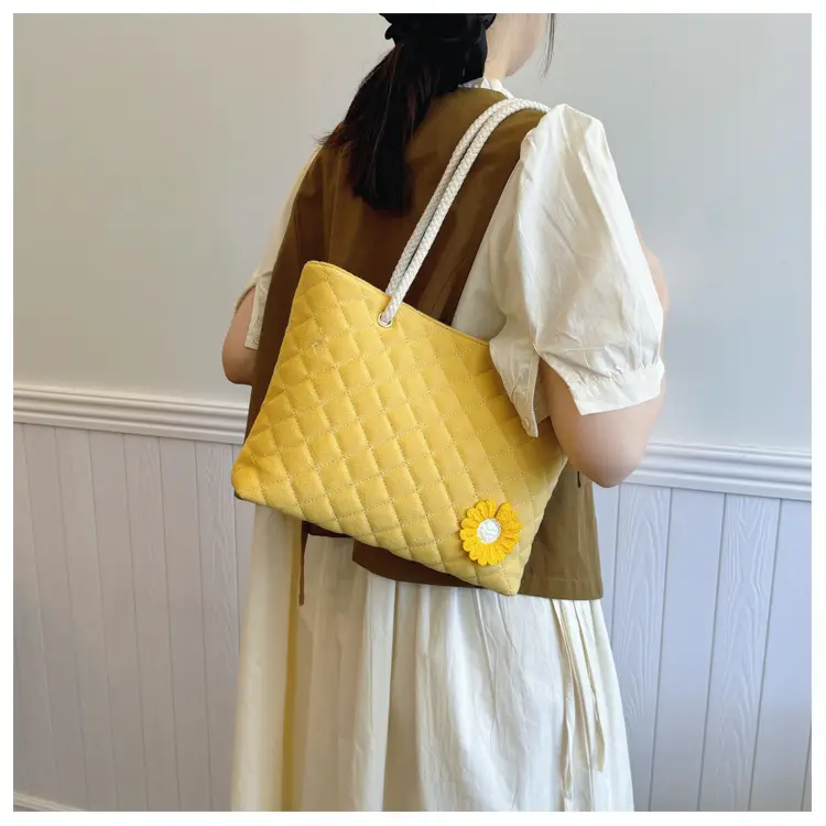 Women Quilted Sunflower Shoulder Bag Yellow 2024 — feature 13