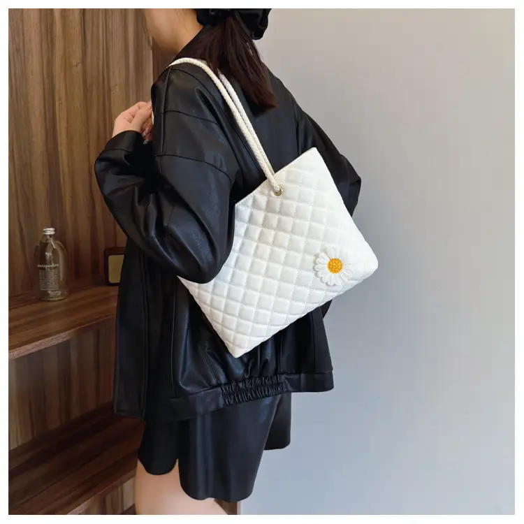 Women Quilted Sunflower Shoulder Bag Yellow 2024 — feature 16