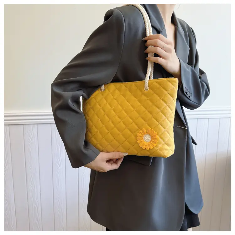 Women Quilted Sunflower Shoulder Bag Yellow 2024 — feature 20