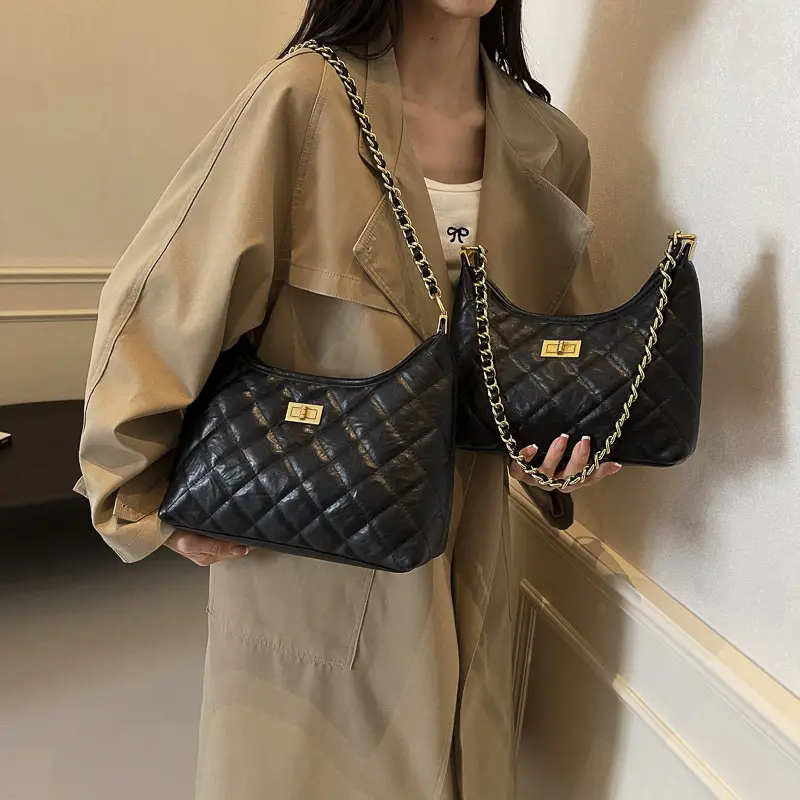 Black Quilted Chain Tote Bag for Women 2025 - Image 4