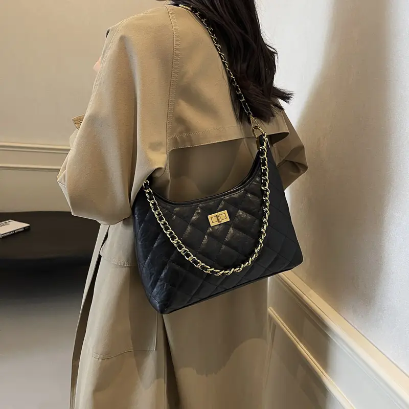 Black Quilted Chain Tote Bag for Women 2025 - Image 5