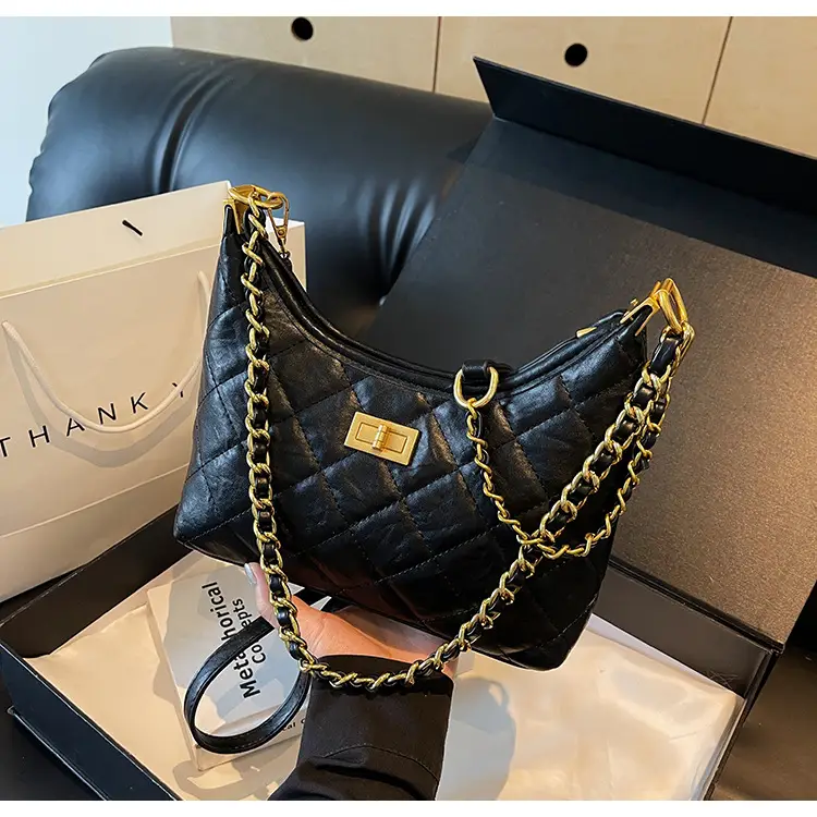 Black Quilted Chain Tote Bag for Women 2025 — feature 19