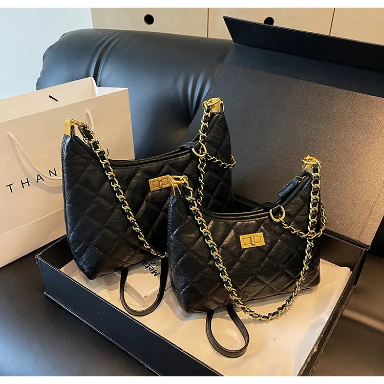 Black Quilted Chain Tote Bag for Women 2025 — feature 20