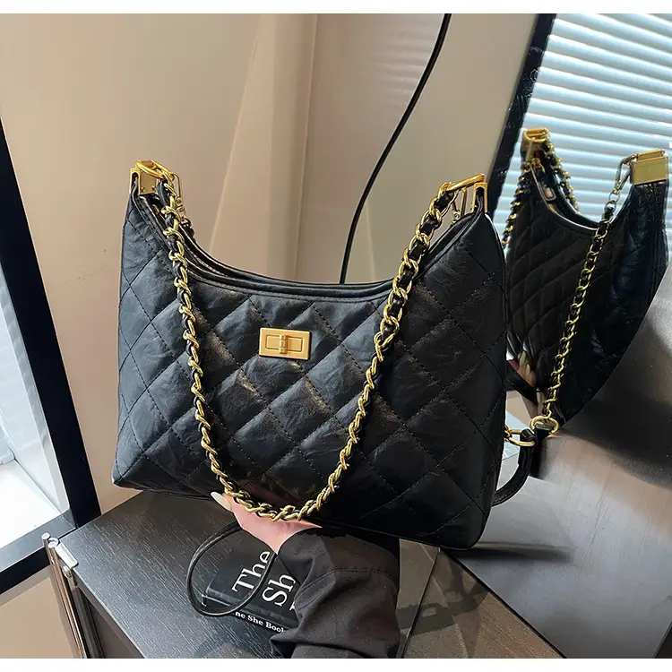 Black Quilted Chain Tote Bag for Women 2025 — feature 22