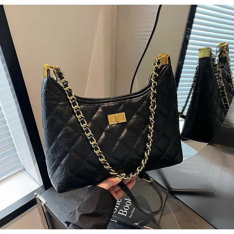 Black Quilted Chain Tote Bag for Women 2025 — feature 23