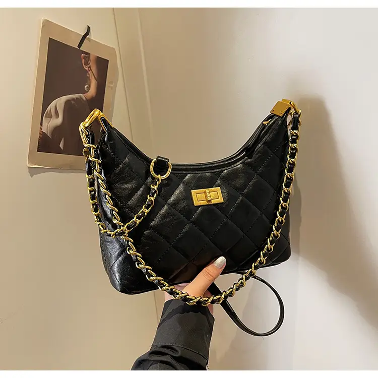 Black Quilted Chain Tote Bag for Women 2025 — feature 25